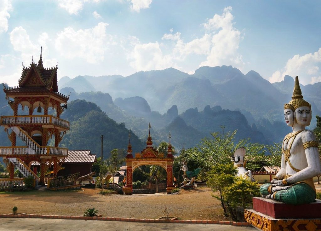 backpacking laos