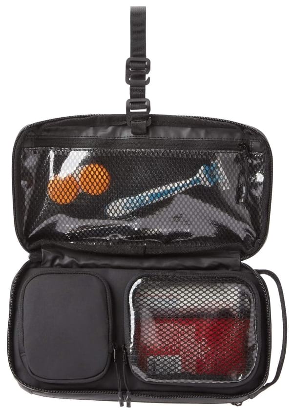 Nomatic Toiletry Bag 2